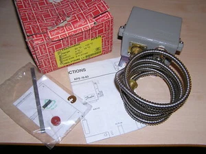 NEW - Danfoss 060L310466 KPS79 Temperature Switch open original box - Imagen 1 de 8