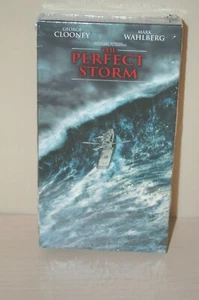 The Perfect Storm (VHS, 2000) - Mark Wahlberg, George Clooney - Picture 1 of 4