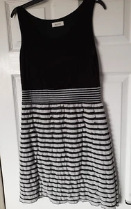 MALVIN GERMANY Grey Black Sleeveless Tier Layer Dress Size 36 - Picture 1 of 3