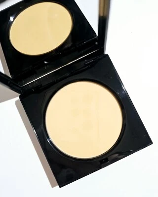 Bobbi Brown Sheer Finsh Pressed Powder #3 Golden Orange New - Image 1 of 3