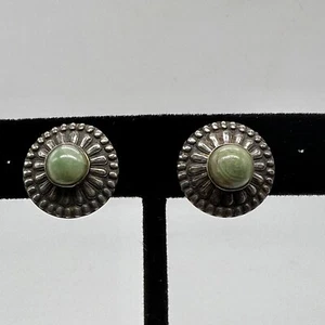Vintage STERLING Silver Mexico Green Calcite Flower Screw Back Earrings Old - Picture 1 of 7