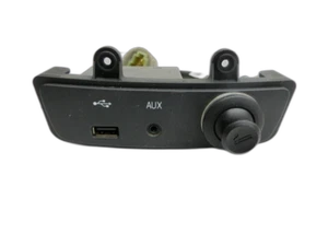 USB Aux Bush Connection Cigarette Lighter for SSangyong Korando CK 10-13 - Afbeelding 1 van 8