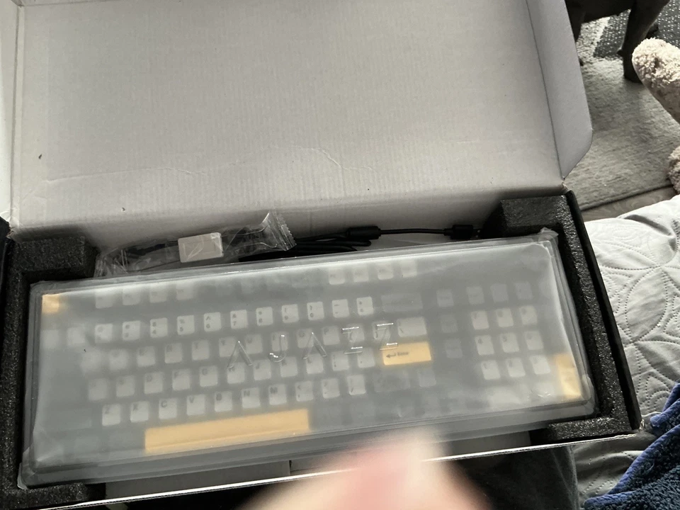 Ajazz AK980 Bluetooth Mechanical Gaming Keyboard RGB Backlight Hot Swap Keys - Image 1 of 3