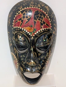 Geschnitzte indonesische Holzmaske Wandkunst 10x6 Stammesmalerei Maske detaillierte Dekoration  - Bild 1 von 19