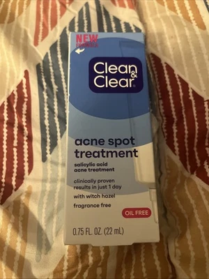 Tratamiento de manchas de acné Advantage Clean & Clear - 0,75 oz caducidad 02/2026 Foto 1 de 4
