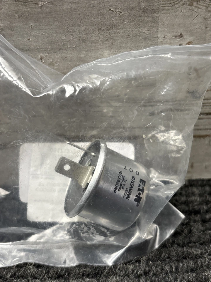 552 Eaton Buss Cooper Intermitente Intermitente Señal de Giro o Peligro 2 Puntas 12V HD Foto 1 de 3