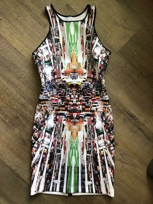 Vestido Clover Canyon para mujer pequeño ocupado patrón urbano elástico  Foto 1 de 4