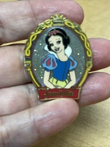 Walt Disney 12 Months of Magic Snow White Pin NEW - Picture 1 of 3
