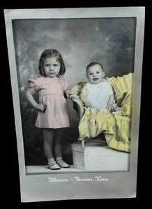 Geschwister Foto Peterson Parsons Kansas 1942 Baby Mädchen Postkarte - Bild 1 von 6