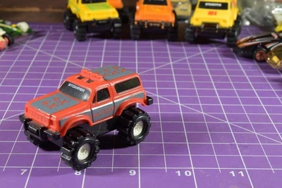 Stompers 4x4 red Ford Blazer working suspension - Image 1 of 4