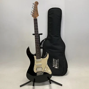 Vintage Yamaha Pacifica Electric Guitar Black Right Hand with Gig Bag - Picture 1 of 19