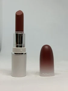 MAC Limited Edition Twisted Taupe Mini Powder Kiss Lippenstift 0,05oz/1,5g Neu - Bild 1 von 3