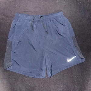 Pantaloncini Nike Dri-Fit foderati blu navy e neri ventilati da corsa sportivi uomo piccoli - Foto 1 di 3
