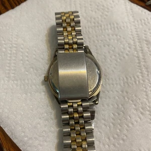 Q&Q QUARTZ GRAY DIAL 8338-412 WLP JAPAN MEN'S FULLY WORKING CONDITION VINTAGE - Picture 1 of 1