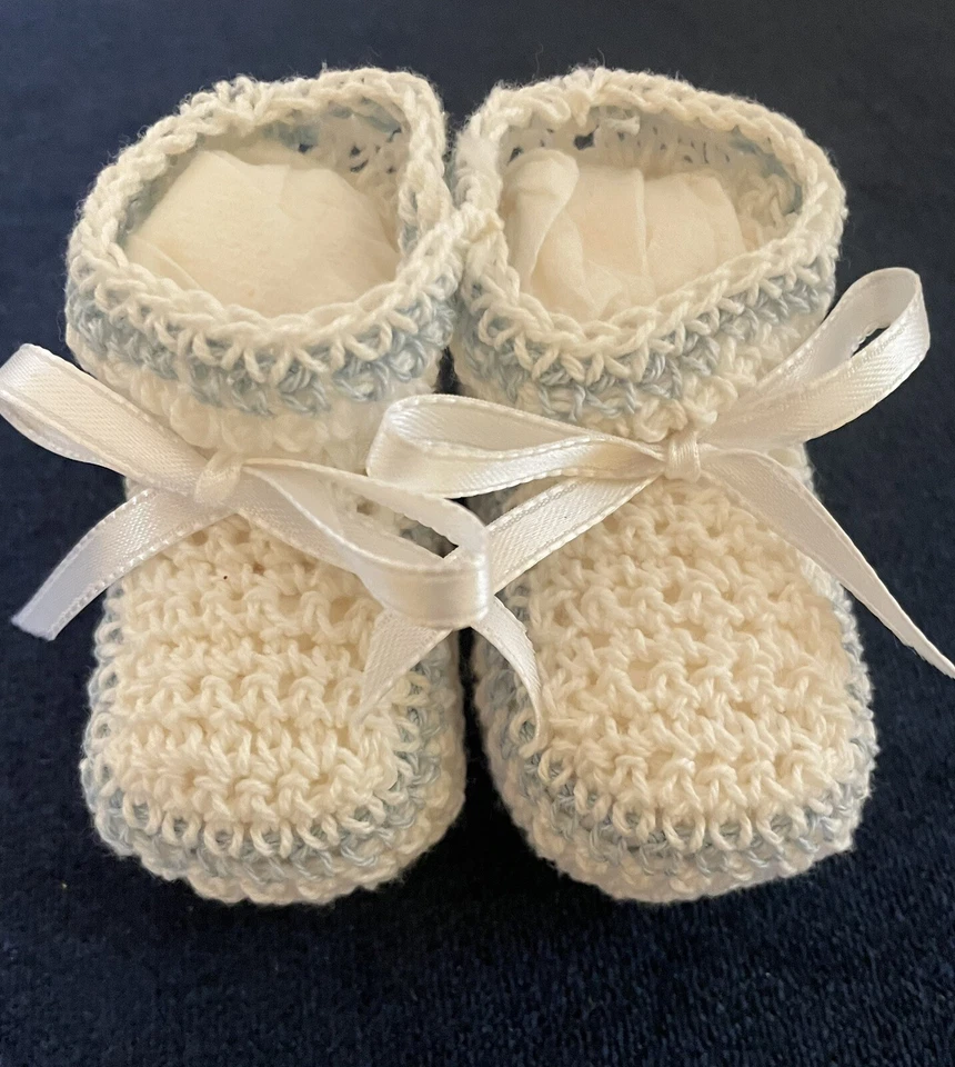 Crocheted White/ Blue Baby Ribbon Booties Crib Shoes Boys Newborn Size 0-1 - Image 1 of 2