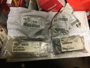 Misc. New Mack Parts 6MX18 8671-C4UA18495 75QS233 183GC191 - Imagen 1 de 1