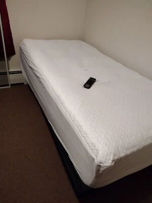 Base marca Legget and Platt con colchón Chattam and Wells Twin XL  Foto 1 de 4