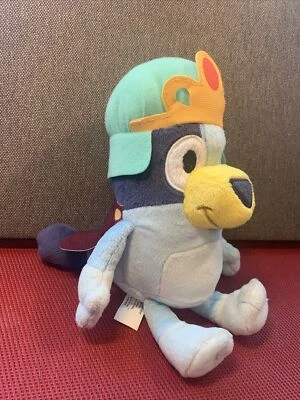 Bluey Friends Princesa Real Azul 8" Perro de Peluche con Capa y Corona Foto 1 de 4