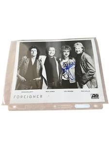 Foreigner Band handsigniertes signed 8x10 Foto - Bild 1 von 2