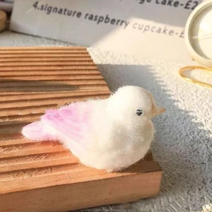 Cartoon Pearl Bird Squeeze Toys Silicone Parrot Fidget Toy Mini Ornaments - Picture 1 of 12