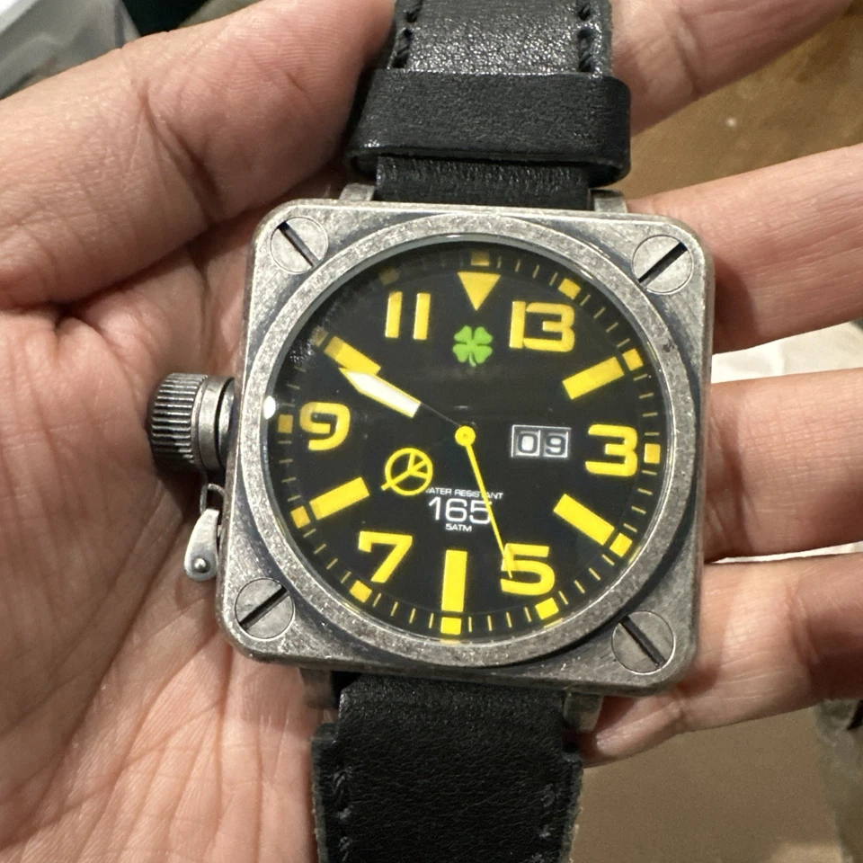 Reloj Hombre Working Lucky Brand Peace 165 Cuadrado Acero Gran Tamaño 52mm Ajuste 8.25 Run Foto 1 de 4