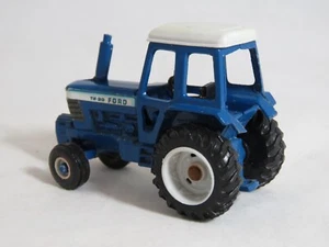 ERTL Ford TW-20 Blue Farm Tractor - 1/64 - Picture 1 of 5