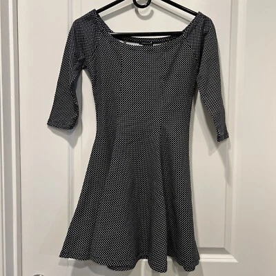 "Vestido Forever 21 negro blanco a lunares corte princesa manga media talla S L30,5"" Y2K" Foto 1 de 4