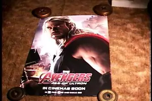 AVENGERS AGE OF ULTRON "E" LAMINATO 27X40 POSTER FILM ORIGINALE GRANDE THOR - Foto 1 di 1