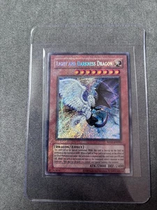 Light and Darkness Dragon RP02-EN095 Retro Pack 2 Unlimited|Unlimited Edition - Picture 1 of 3
