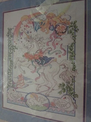 Kit de punto de cruz contado unicornio Once Upon a Time #40772 (1994, Bucilla) Foto 1 de 4