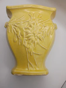 1940 Real McCoy - Yellow Pottery Vase - Chrysanthemum - Excellent Condition - Picture 1 of 8