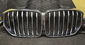GENUINE OEM 2019-2023 BMW X5 FRONT GRILLE CHROME 51137454887 USED - Picture 1 of 14