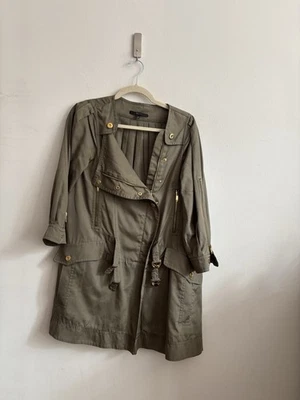 Vestido Gucci Safari. Tan Chic. Talla 40. Se adapta a US M. Foto 1 de 4