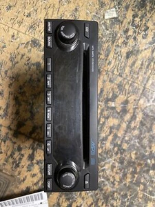 RECEPTOR DE RADIO OEM CHEVY AVEO 04 05 06 - Imagen 1 de 4