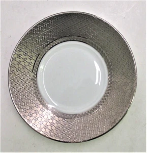 Platillo de té Bernardaud Divine porcelana Limoges - 5 1/2" diámetro - precio de venta sugerido por el fabricante: 101,00 USD - Imagen 1 de 4