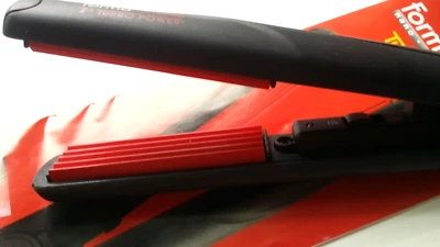 TURBO POWER Forma Ceramic mini crimp iron. #357  - Image 1 of 4