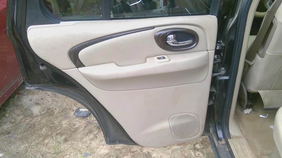 04 05 BUICK RAINIER Rear Door Trim Panel Left - Image 1 of 1