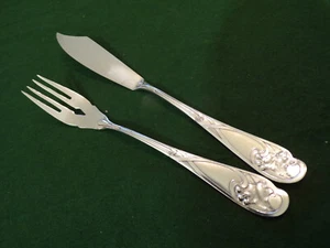 WMF Modell 29 Efeumuster Fischbesteck ein Gedeck 2 Teile Silber 90er TOP ! - Picture 1 of 4