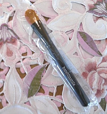 ~BARE ESCENTUALS~bareMinerals~ MÁXIMA COBERTURA CEPILLO CORRECTOR~ *NUEVO* Foto 1 de 3