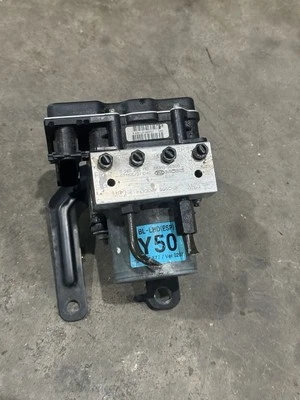 🏅 2007-2009 Kia Sorento ABS MÓDULO DE FREIO ANTIBLOQUEIO 58910-3E500 - Imagem 1 de 4