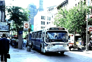5x7 COLOR PHOTO NYC BUS 1972 GM FISHBOWL #6310 B-38 FULTON ST-LAWRENCE ST 8/2/90 - Picture 1 of 1