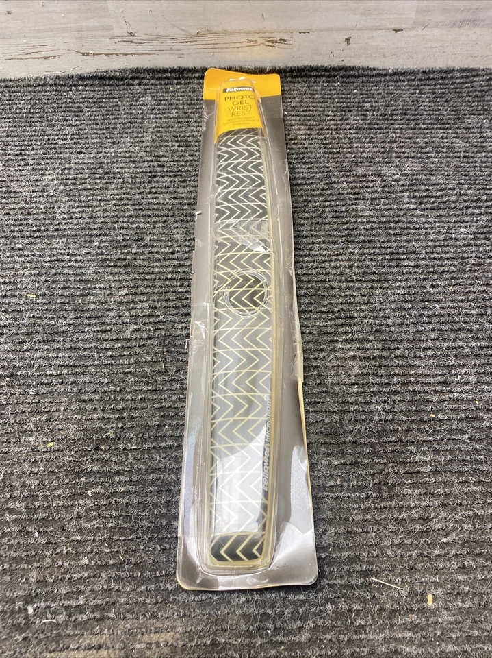 Fellowes Photo Gel Wrist Rest with Microban, 18 1/2 x 2 5/16 x 3/4, Gray/White F - Image 1 of 4