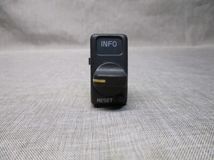 Volvo C70 S70 V70 Info Reset Switch 9162959 OEM - Picture 1 of 9