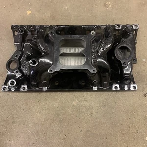 Edelbrock Performer RPM AIR-GAP Vortec Intake Manifold SBC Crate 602 604 Imca - Bild 1 von 3