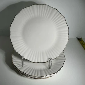 4 Eaton Fine Porcelain Aubrey Dinner Plates 10.5" Fluted Gold Accent Edge New - Picture 1 of 14