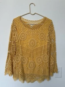 Blusa sin mangas Indigo Thread Co para mujer mediana amarilla crochet manga larga - Imagen 1 de 6