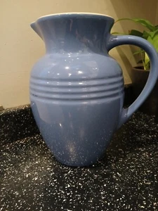 LE CREUSET STONEWARE LARGE HERITAGE BLUE PITCHER - 22CM - Picture 1 of 3