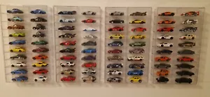 Espositore Per Auto 1/64 Nuovo Bellissimo Hot Wheels Tarmac Inno Matchbox - Foto 1 di 3