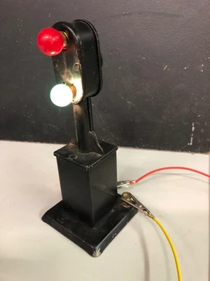 1950's Marx automatic signal train crossing, working (557) - Image 1 of 4