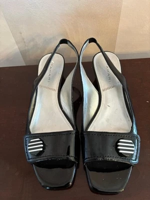 Zapatos de mujer Tahari charol negro Carson 9M punta abierta tacones de salón Foto 1 de 3